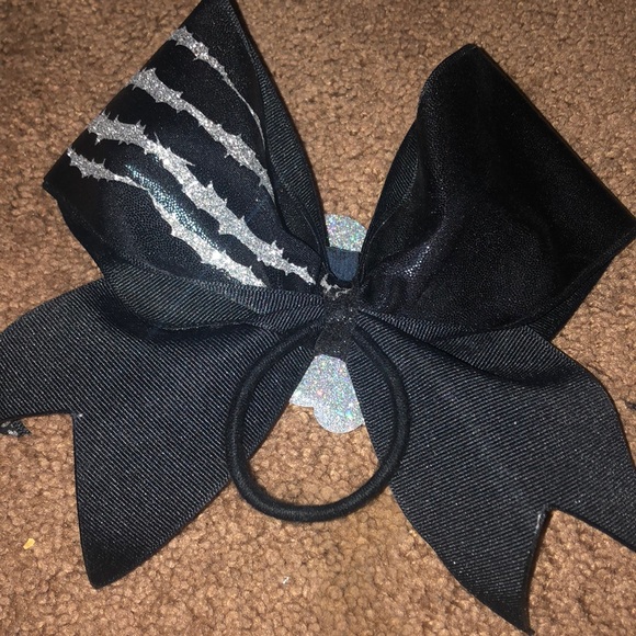 All-star cheerleading bow - Picture 2 of 4
